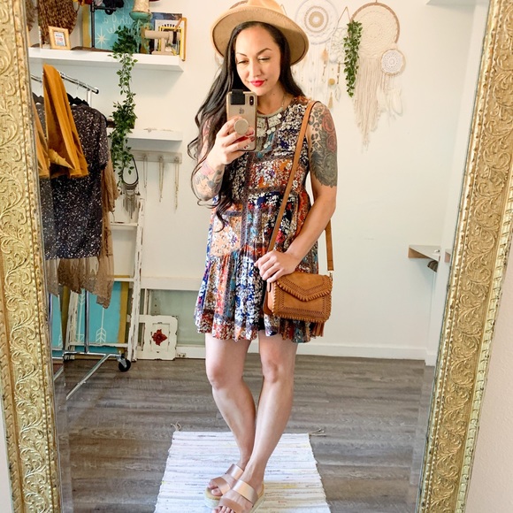 Layer Cut Braided Crossbody Bag - Picture 5 of 5